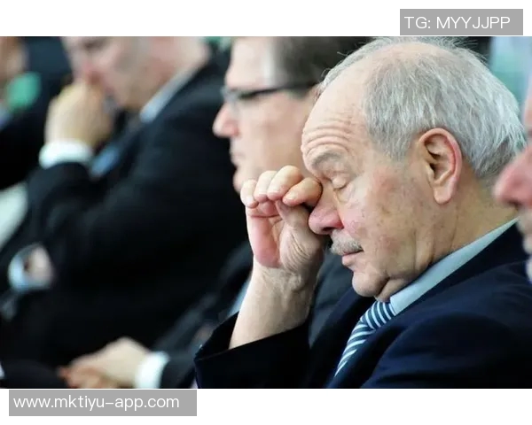 施拉普纳：要让中国足球走向辉煌需重视技术与精神而非金钱利益