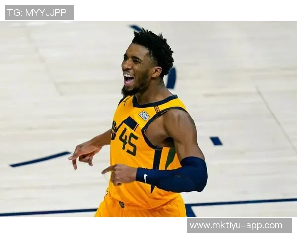 马克西称赞埃奇库姆成熟稳重认为他能掌控比赛节奏不受干扰 马克西称赞埃奇库姆成熟稳重认为他能掌控比赛节奏不受干扰