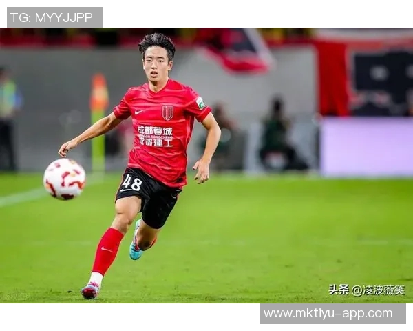 李新翔谈中超首年夺冠难度与对偶像武磊的崇敬之情 李新翔谈中超首年夺冠难度与对偶像武磊的崇敬之情