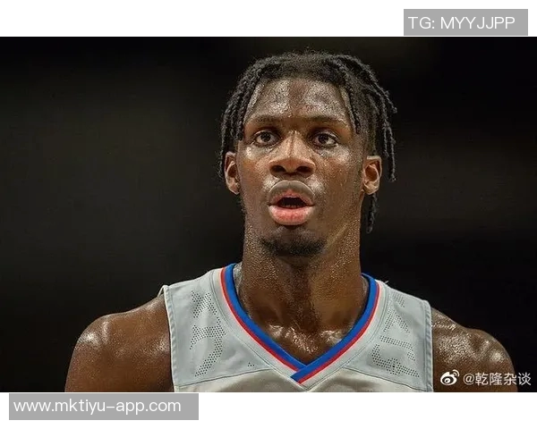 杰伦盛赞米诺特具备理想侧翼特质展现出野兽般的尺寸与运动能力 杰伦盛赞米诺特具备理想侧翼特质展现出野兽般的尺寸与运动能力