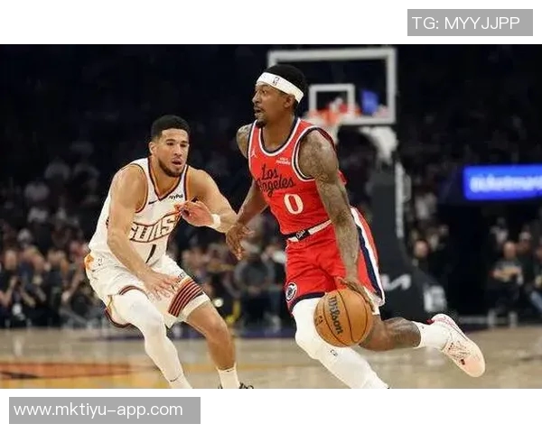 比尔每场收入833万还获千万买断快船损失两位明星球员鲍科比