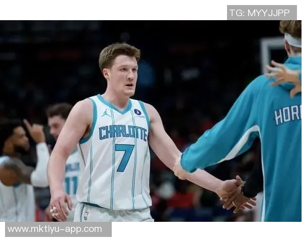 克尼佩尔近期表现惊艳场均265分投篮命中率超58三分命中率达52 克尼佩尔近期表现惊艳场均265分投篮命中率超58三分命中率达52