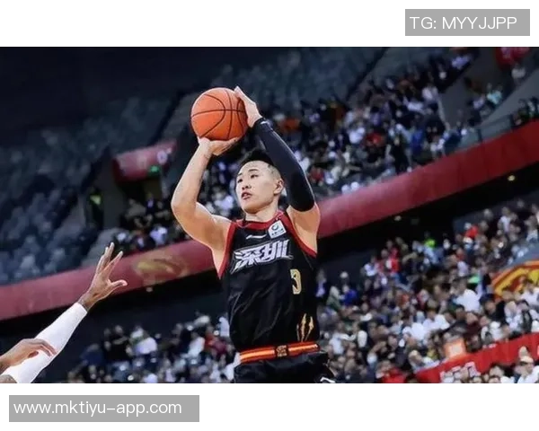 贺希宁与史密斯联手表现出色荣获月度最佳球员殊荣