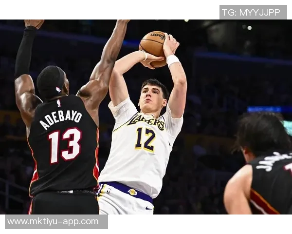 拉拉维亚谈防守难度东契奇始终位列前二球员之中 拉拉维亚谈防守难度东契奇始终位列前二球员之中