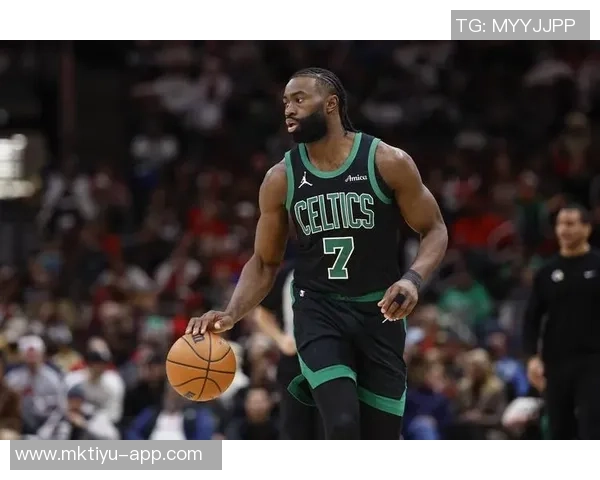 生涯年杰伦布朗21场达成赛季600分100板100助创队史最快纪录