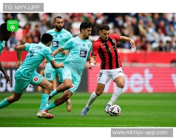 法甲精彩对决摩纳哥争胜巴黎轻取里尔展现实力 法甲精彩对决摩纳哥争胜巴黎轻取里尔展现实力