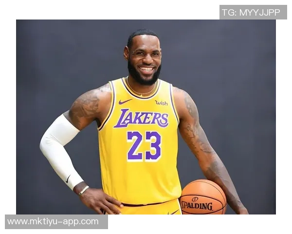 詹姆斯谈未来展望41岁依然充满斗志与期待迎接2026年挑战 詹姆斯谈未来展望41岁依然充满斗志与期待迎接2026年挑战